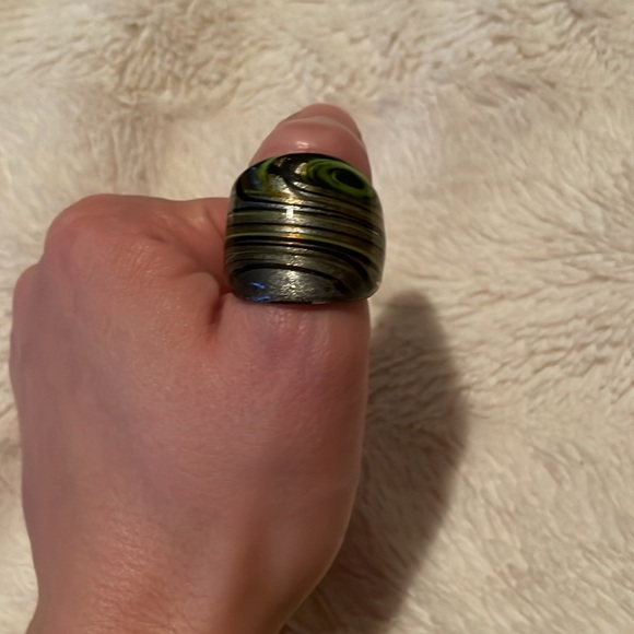 Glass Ring - Picture 5 of 5